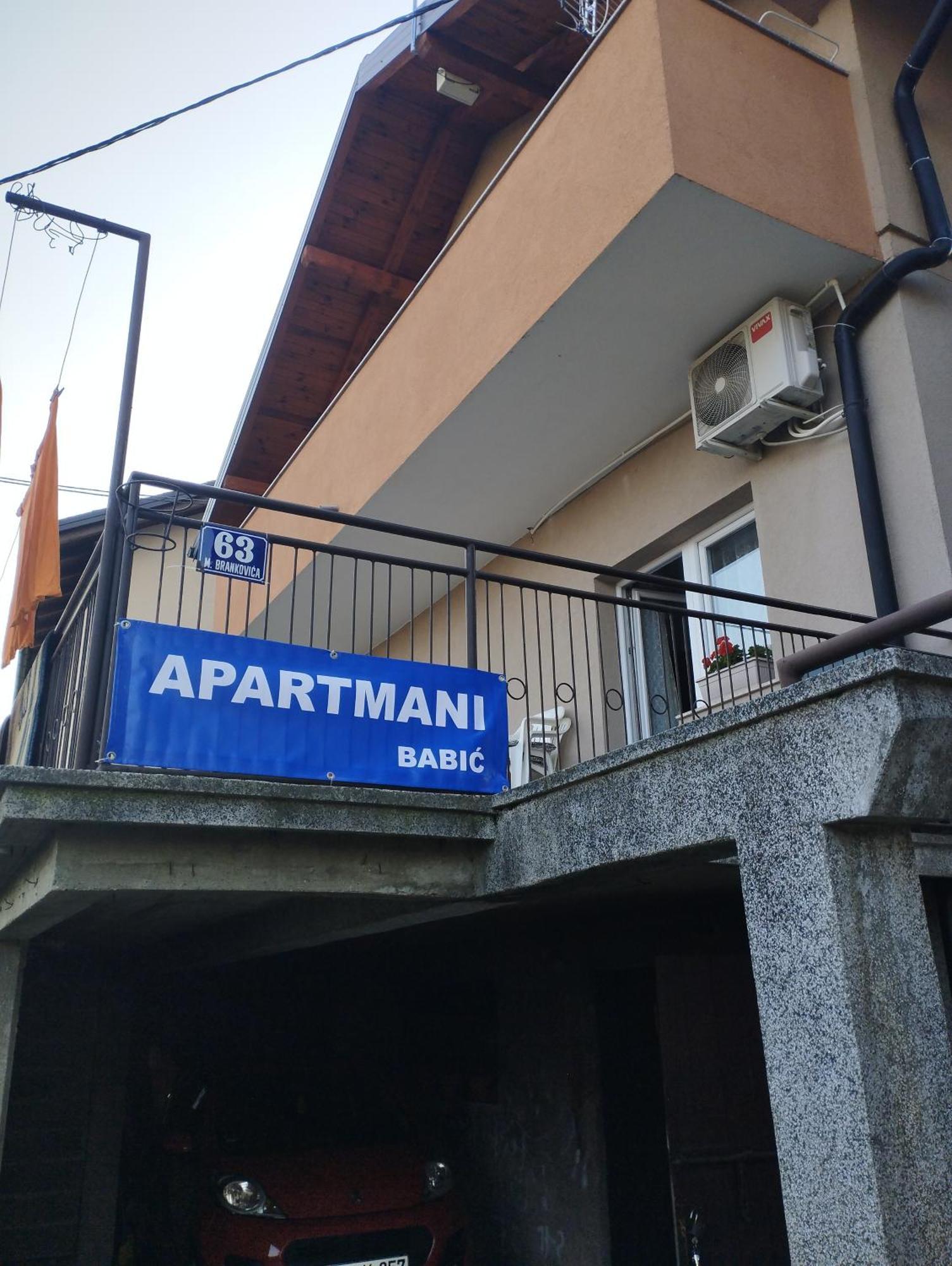 Apartmani "Babici" バニャ・ルカ エクステリア 写真